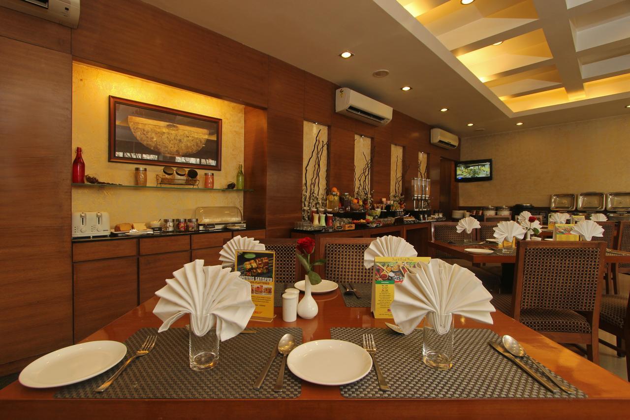 Hotel Phoenix Koregaon Park Pune Luaran gambar