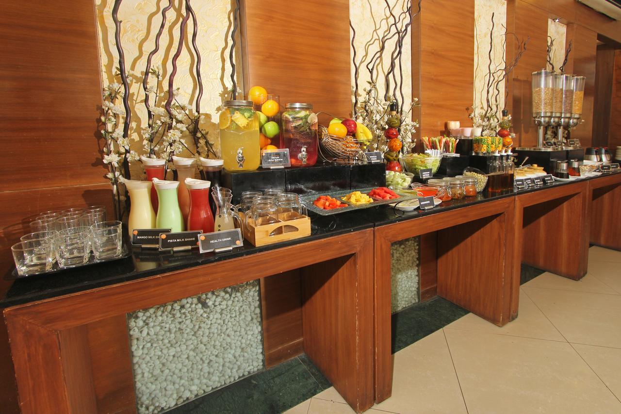 Hotel Phoenix Koregaon Park Pune Luaran gambar