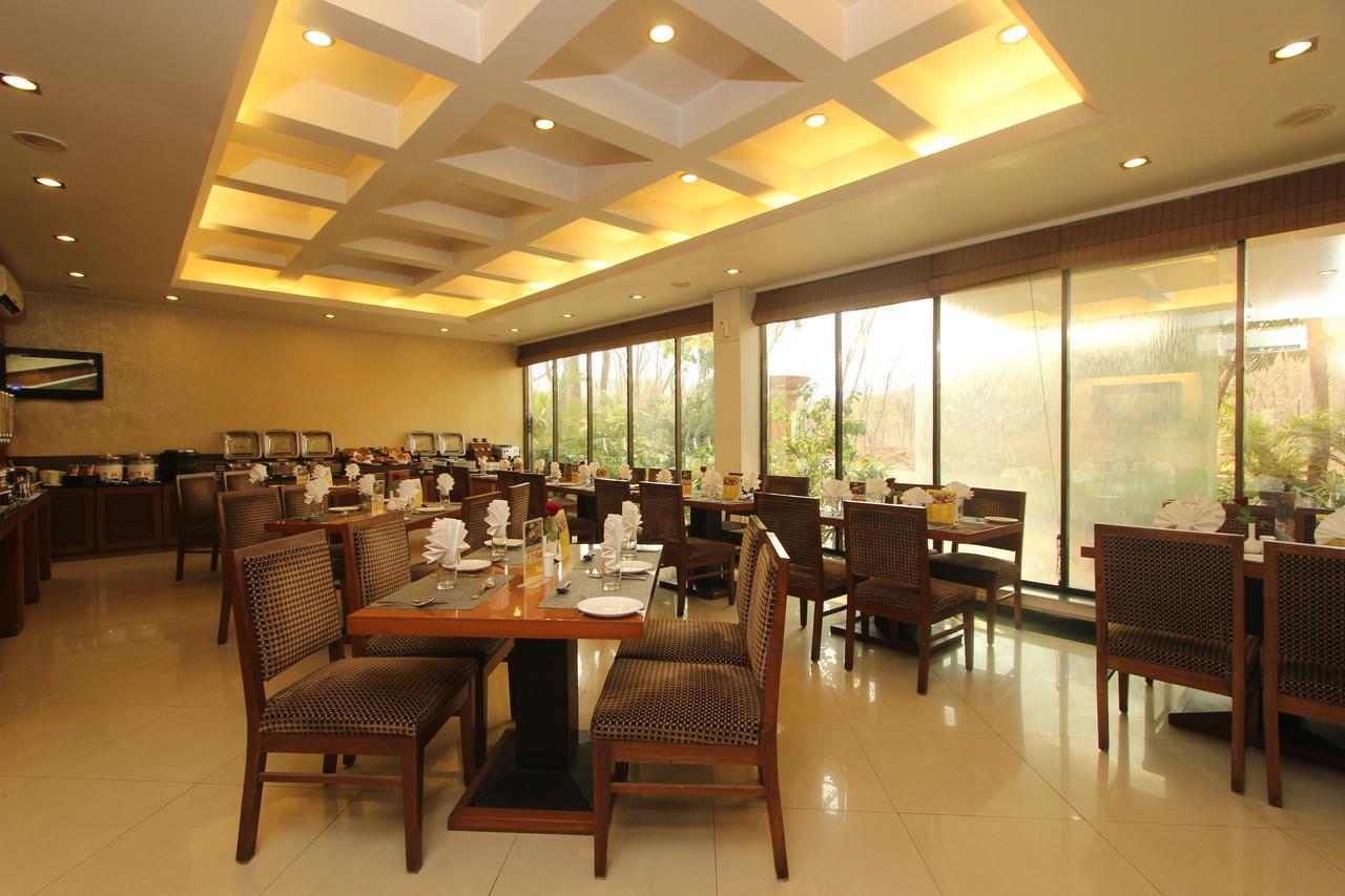 Hotel Phoenix Koregaon Park Pune Luaran gambar