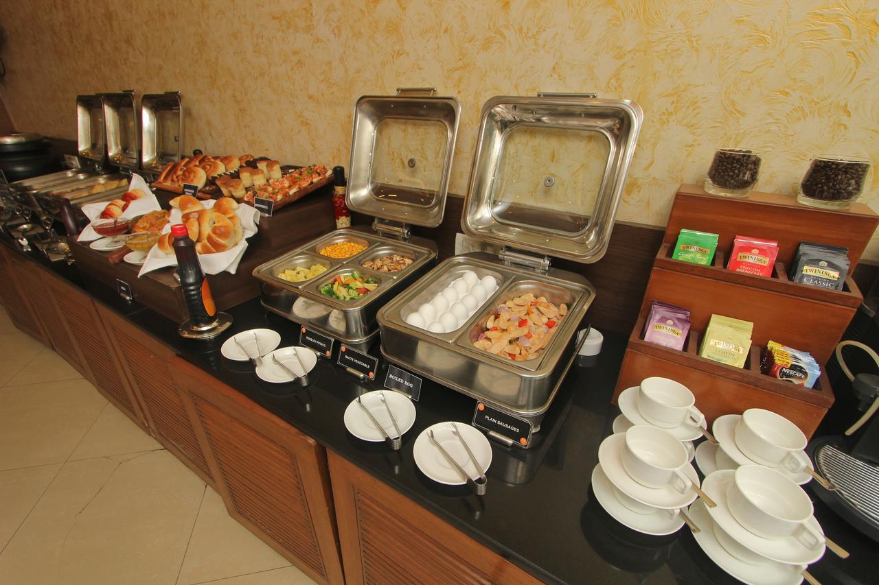 Hotel Phoenix Koregaon Park Pune Luaran gambar