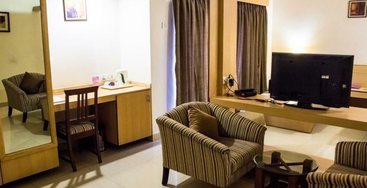 Hotel Phoenix Koregaon Park Pune Luaran gambar