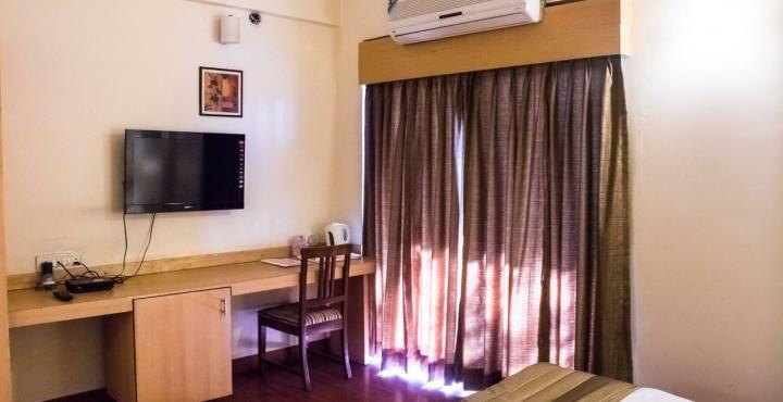 Hotel Phoenix Koregaon Park Pune Luaran gambar