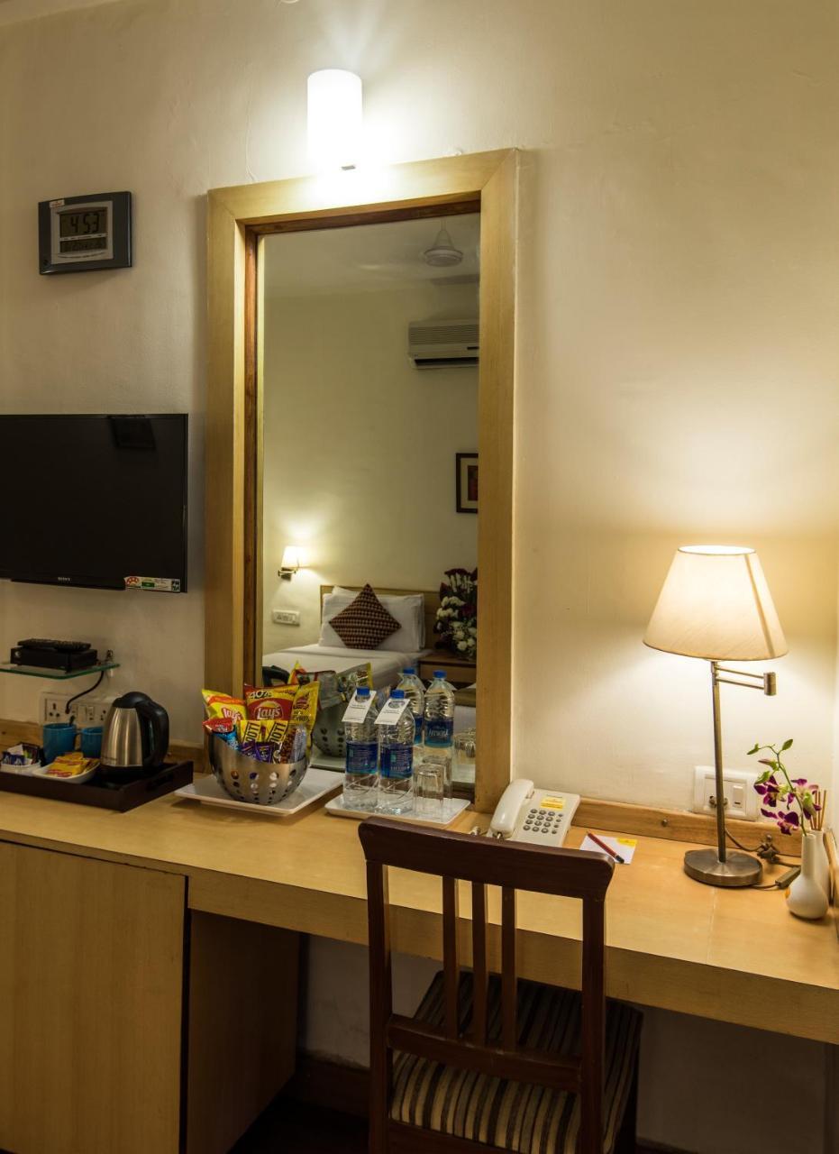 Hotel Phoenix Koregaon Park Pune Luaran gambar